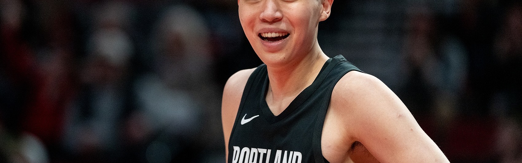 开云体育下载-改年龄不是2岁而是4岁？张涵泊和杨瀚森同届 打过19年U15全国预赛